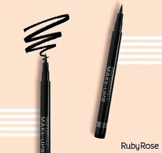 Eye-liner Ruby Rose