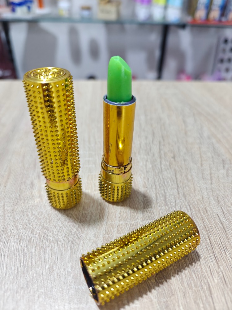 Magic lipstick