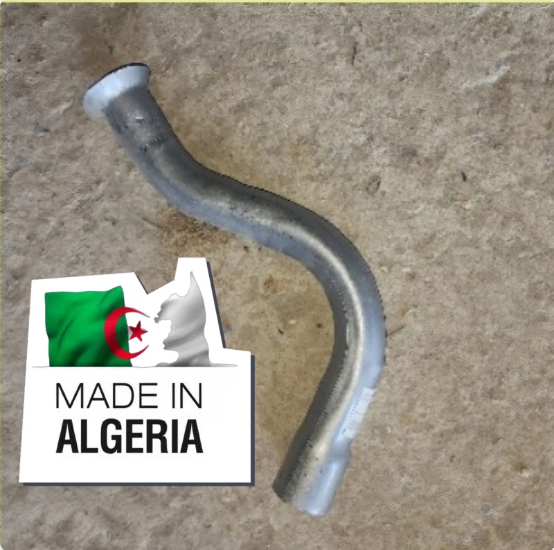 S R4 S3, الأنبوب الخارج من المحرك 